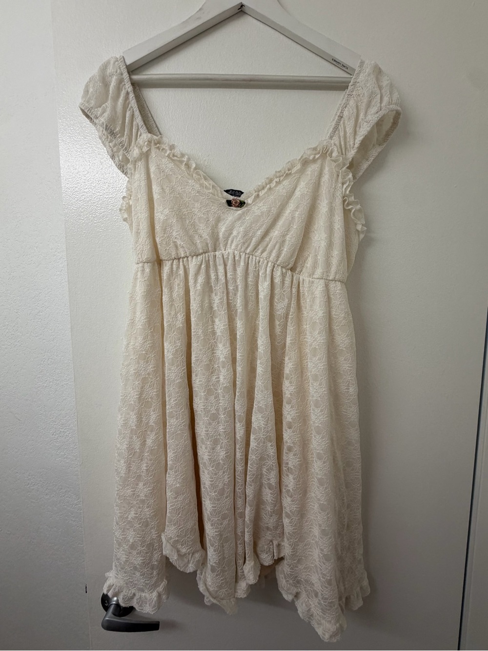Women's Cap Sleeve Lace Mini
Babydoll Dress - Wild Fable™ White
XXL